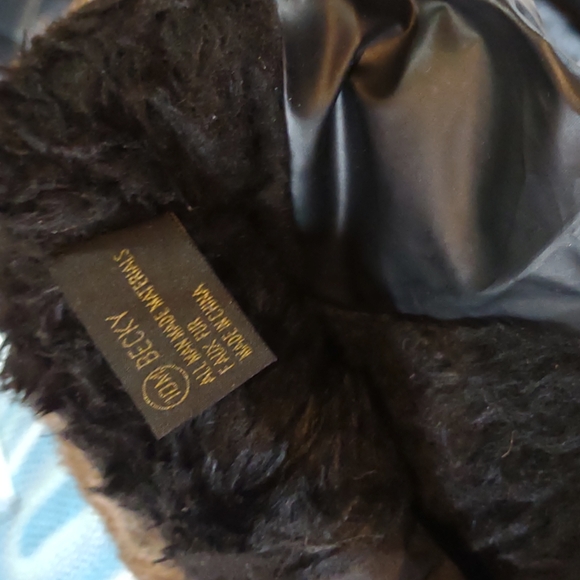 Boots - Picture 5 of 6